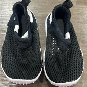 Brand new Nike aqua socks toddler 5c